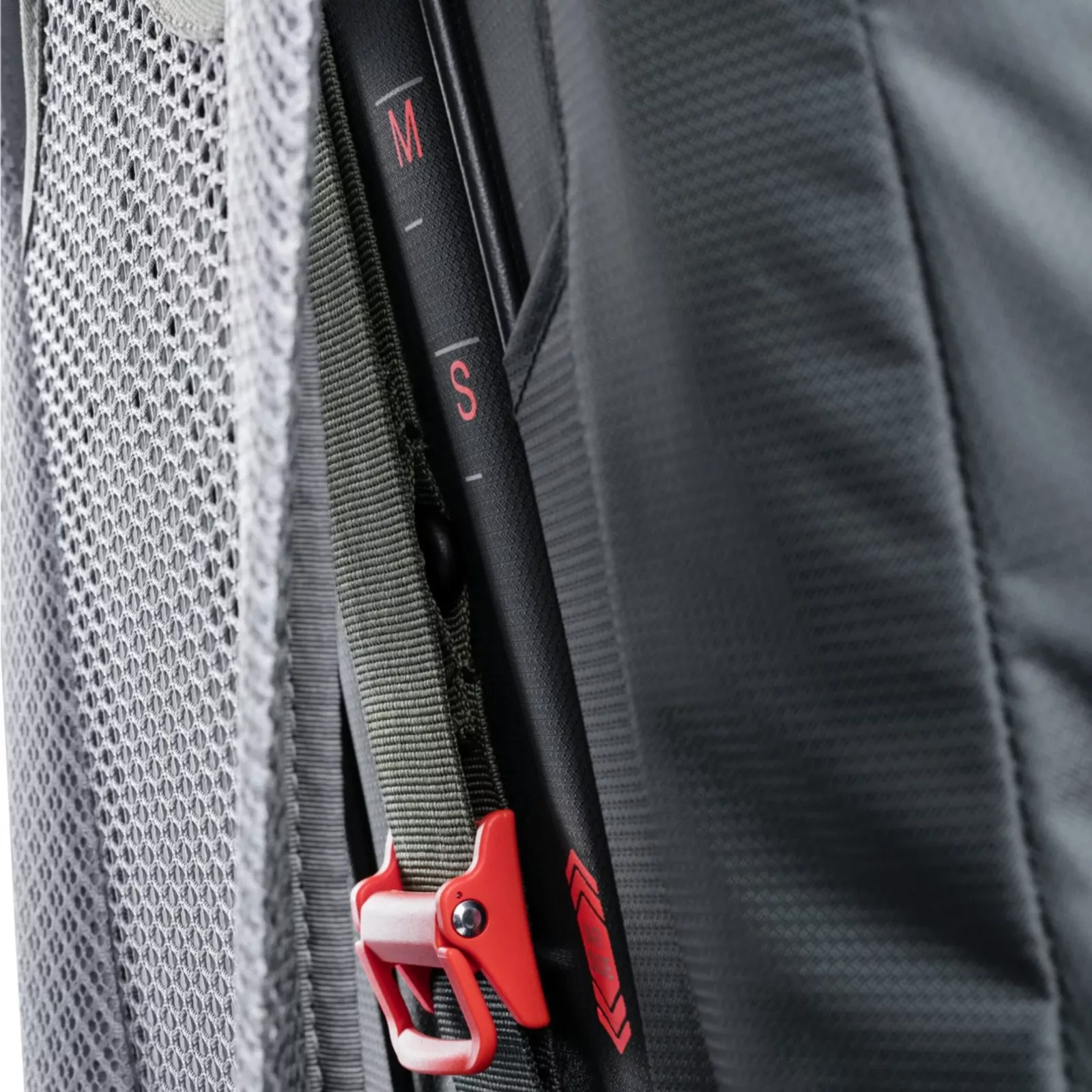 deuter Backpack Futura Air Trek 50+10 – Heren – Antraciet